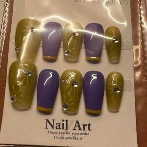 Mystic Garden Nail Set - Glossy Purple & Green with‎ White Accents